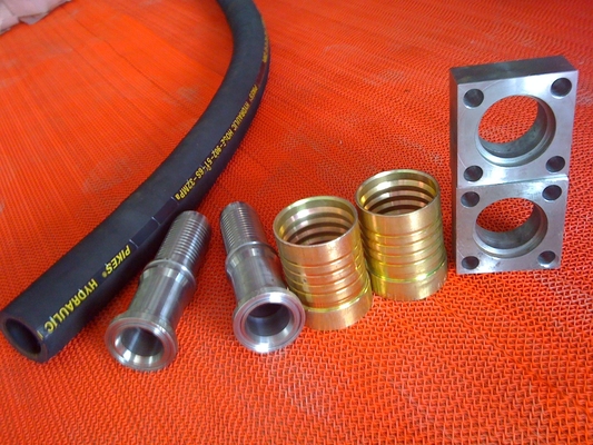 Van de de Slangolie van de doek vlechtte de Rubberhoge druk Hydraulische Bestand Draad Flexibele Slang 1-100MPa